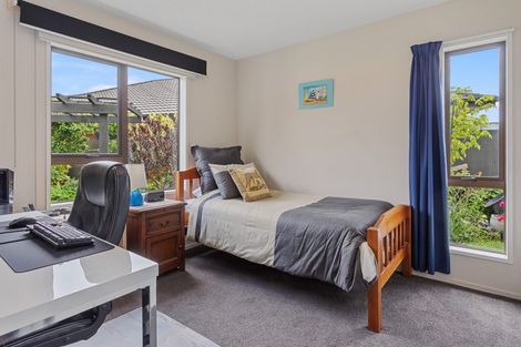 Photo of property in 6 Grove Place, Rangiora, 7400