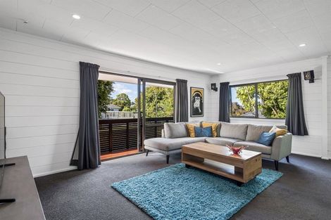 Photo of property in 2/105 Weldene Avenue, Glenfield, Auckland, 0629