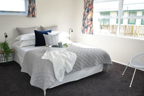 Photo of property in 69 Apollo Parade, Milson, Palmerston North, 4414