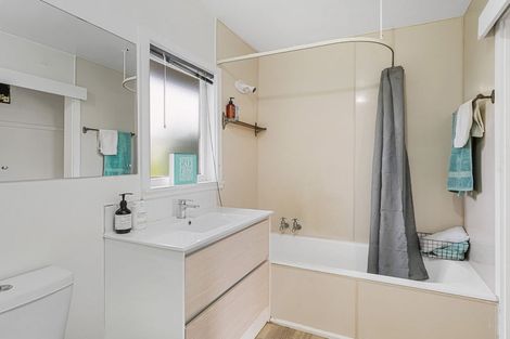 Photo of property in 24 Pembroke Street, Avondale, Christchurch, 8061