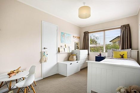 Photo of property in 1 Brunner Road, Glen Eden, Auckland, 0602