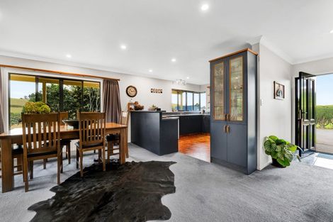 Photo of property in 1758 Mountain Road, Inglewood, 4386