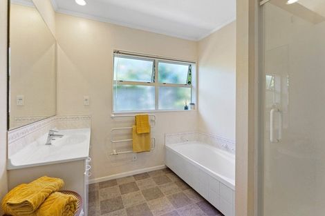 Photo of property in 308a Te Moana Road, Waikanae, 5036