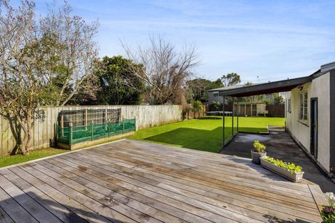 Photo of property in 464 South Road, Omata, New Plymouth, 4374