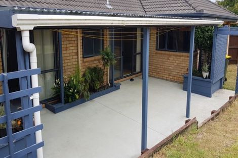 Photo of property in 15 Ashland Place, Weymouth, Auckland, 2103