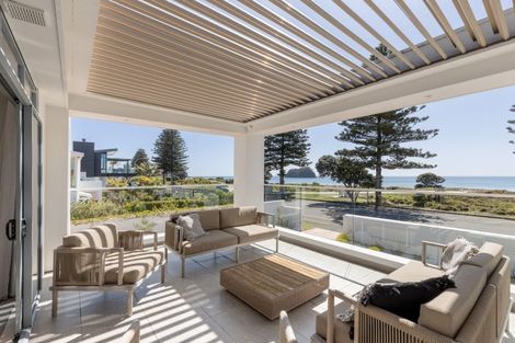 Photo of property in 94 Marine Parade, Mount Maunganui, 3116