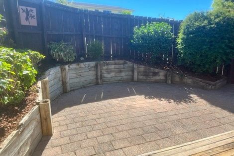 Photo of property in 109a Gossamer Drive, Pakuranga Heights, Auckland, 2010