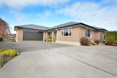 Photo of property in 18 Grandvista Drive, Green Island, Dunedin, 9018