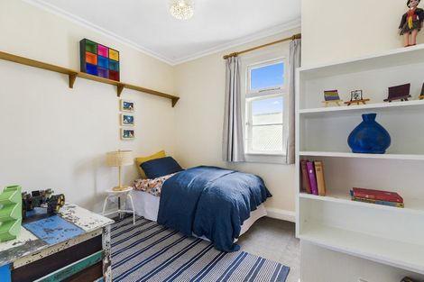 Photo of property in 14 Lerwick Terrace, Melrose, Wellington, 6023