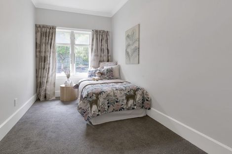 Photo of property in 92 Dyers Pass Road, Cashmere, Christchurch, 8022