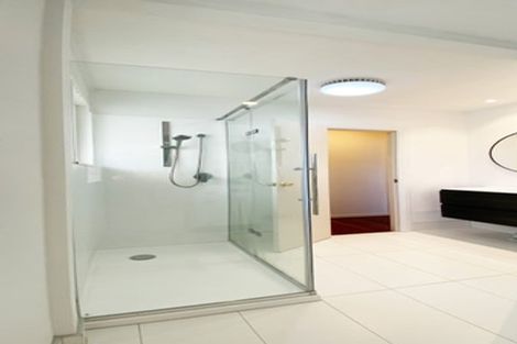 Photo of property in 93 Edgewater Drive, Pakuranga, Auckland, 2010