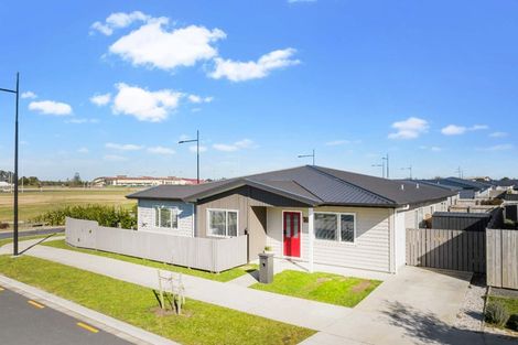 Photo of property in 2 Harore Road, Takanini, 2112