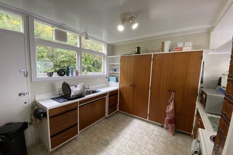 Photo of property in 2/4 Baroda Street, Khandallah, Wellington, 6035