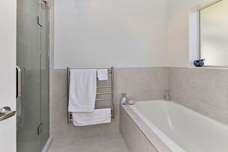 Photo of property in 1 Tolvah Place, Wattle Downs, Auckland, 2103