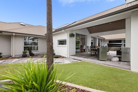 Photo of property in 6 Rexford Heights, Pyes Pa, Tauranga, 3112