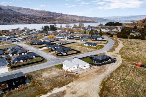 Photo of property in 31 Stratford Drive, Mount Pisa, Cromwell, 9383