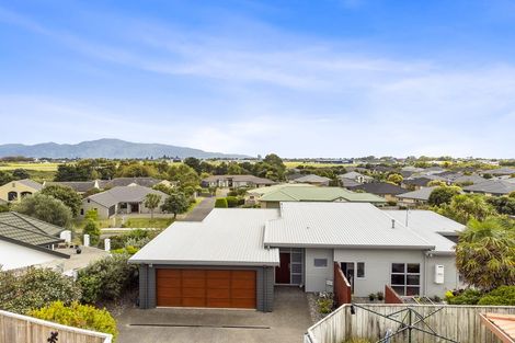 Photo of property in 12 Millennium Hill, Paraparaumu, 5032