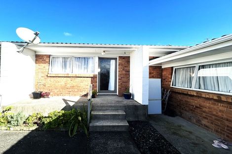 Photo of property in 4/318 Te Atatu Road, Te Atatu South, Auckland, 0610