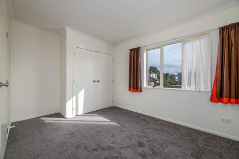 Photo of property in 10 Rosandich Drive, Sunnyvale, Auckland, 0612