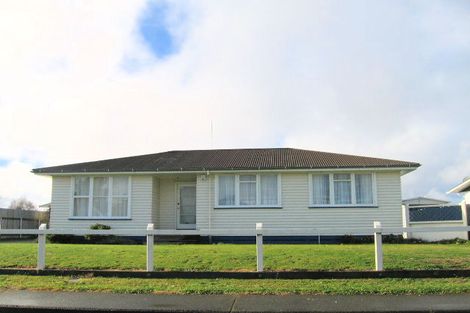 Photo of property in 14 Liverpool Crescent, Flaxmere, Hastings, 4120