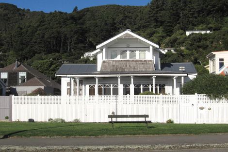 Photo of property in 29 Marine Parade, Eastbourne, Lower Hutt, 5013