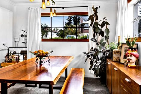 Photo of property in 5 Totara Terrace, Inglewood, 4330