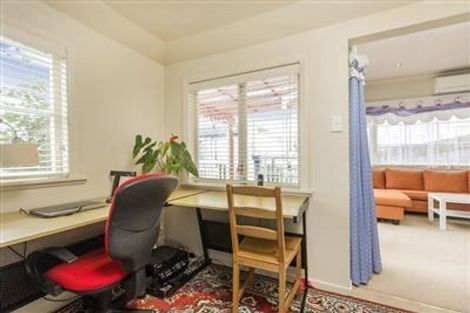 Photo of property in 1/27 Rosedale Road, Pinehill, Auckland, 0632