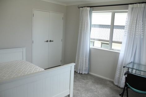 Photo of property in 3 Ascension Crescent, Orewa, 0931