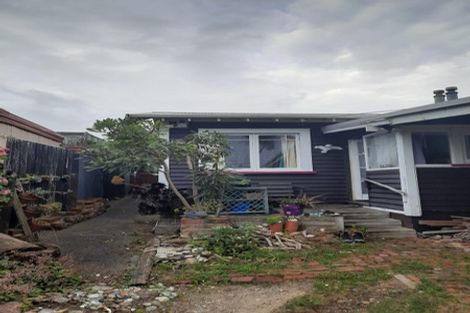 Photo of property in 40 Karaka Street, Castlecliff, Whanganui, 4501