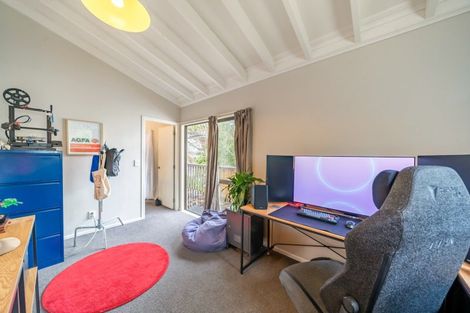 Photo of property in 62 Tio Tio Road, Miramar, Wellington, 6022