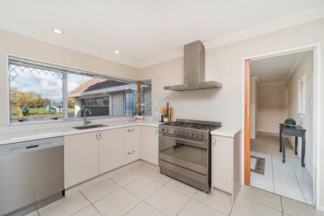 Photo of property in 126 John F Kennedy Drive, Milson, Palmerston North, 4414