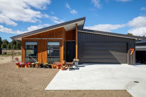 Photo of property in 7 Gards Place, Alexandra, 9320