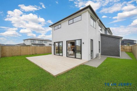 Photo of property in 17 Kaitiaki Drive, Clarks Beach, 2122