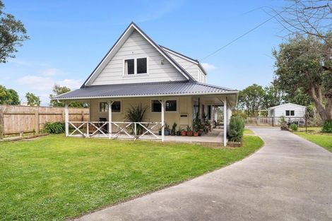 Photo of property in 53 Atkinson Avenue, Otaki Beach, Otaki, 5512