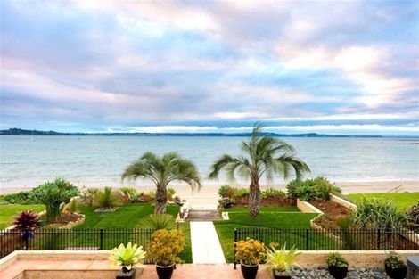 Photo of property in 96 Tindalls Bay Road, Tindalls Beach, Whangaparaoa, 0930