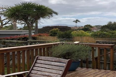 Photo of property in 2/163a Saint Heliers Bay Road, Saint Heliers, Auckland, 1071