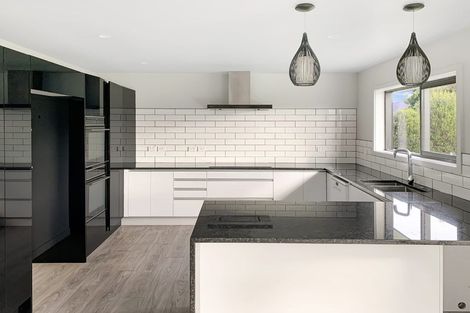 Photo of property in 8 Gladys Place, Levin, 5510