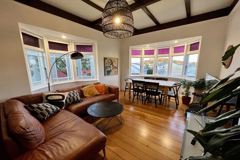 Photo of property in 40 William Bond Street, Stanley Point, Auckland, 0624