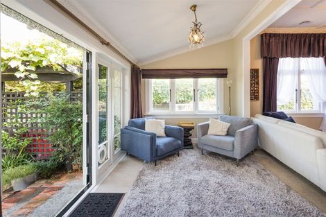 Photo of property in 10 Milverton Avenue, Hokowhitu, Palmerston North, 4410