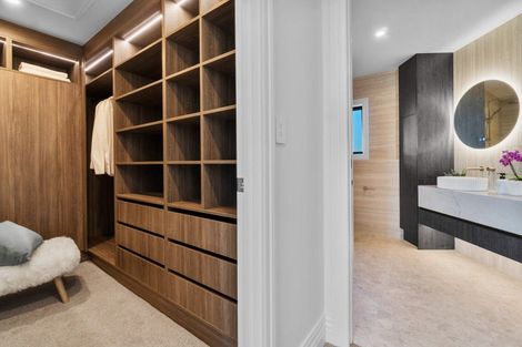 Photo of property in 2/21 Eastcliffe Road, Castor Bay, Auckland, 0620
