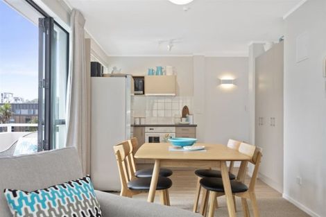 Photo of property in Capri Apartments, 5 The Mall, Mount Maunganui, 3116