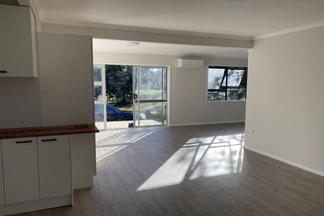 Photo of property in 281 One Tree Point Road, One Tree Point, 0118