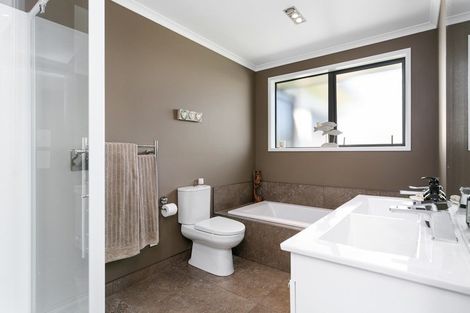 Photo of property in 2 Pengover Avenue, Leamington, Cambridge, 3432