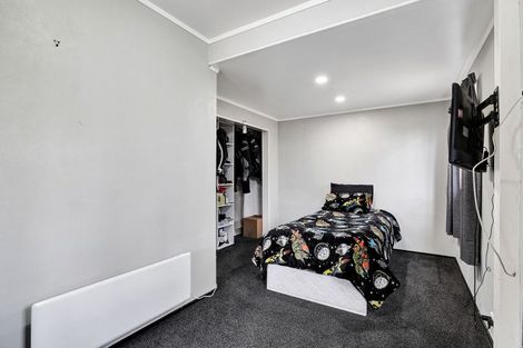 Photo of property in 92 Heta Road, Highlands Park, New Plymouth, 4312