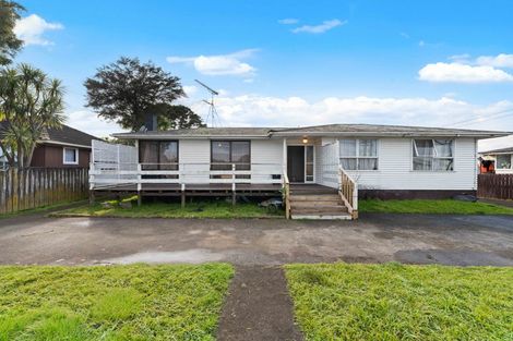 Photo of property in 39 Blake Road, Mangere East, Auckland, 2024