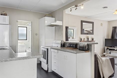 Photo of property in 45 Batten Grove, The Pines Beach, 7630