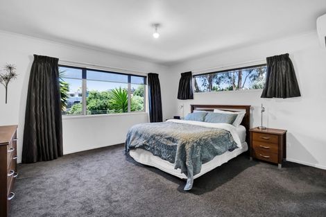 Photo of property in 82 Awanui Street, Merrilands, New Plymouth, 4312