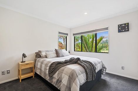 Photo of property in 30 Foster Road, Kumeu, 0891