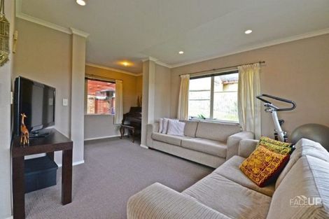 Photo of property in 33 Rush Creek Drive, Westgate, Auckland, 0614