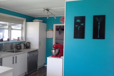 Photo of property in 2 Larsen Street, Westport, 7825